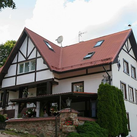Pils Hotel Кандава Екстериор снимка
