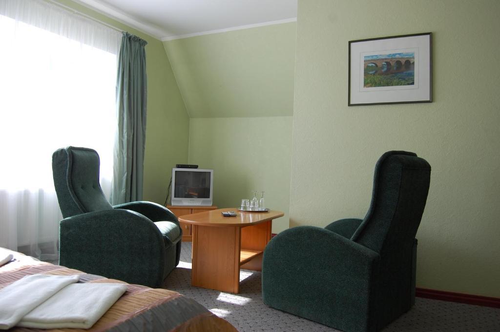 Pils Hotel Кандава Стая снимка