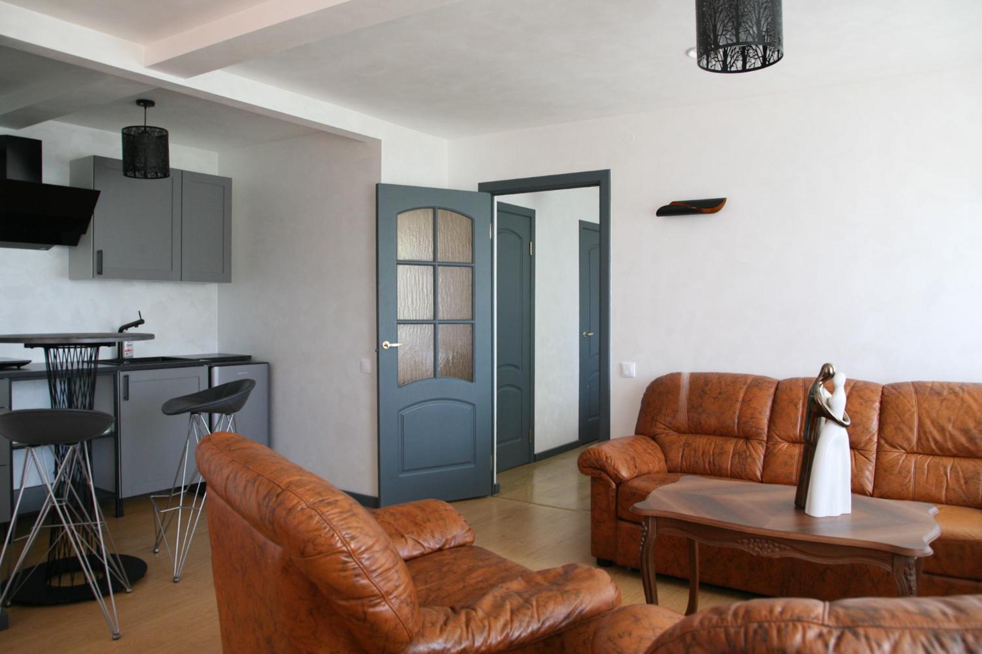 Pils Hotel Кандава Екстериор снимка