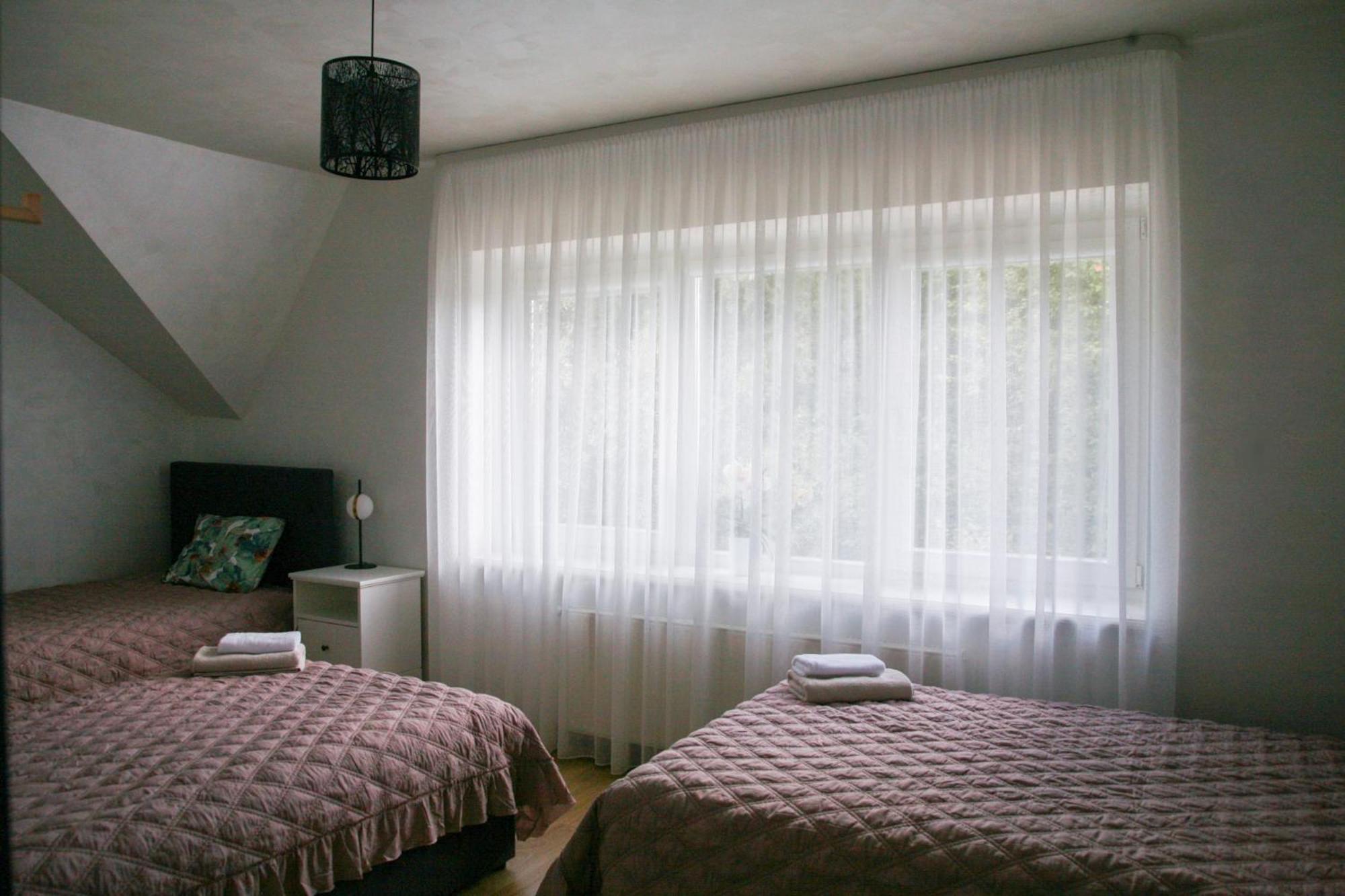 Pils Hotel Кандава Екстериор снимка