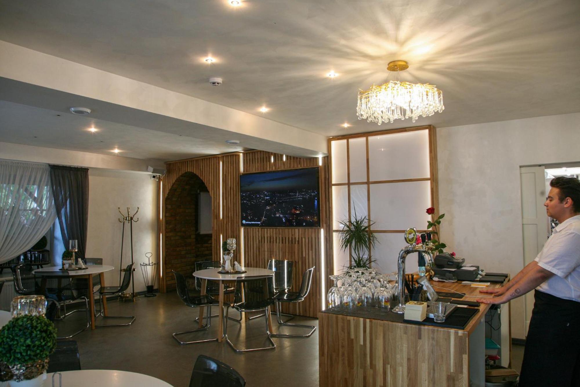 Pils Hotel Кандава Екстериор снимка